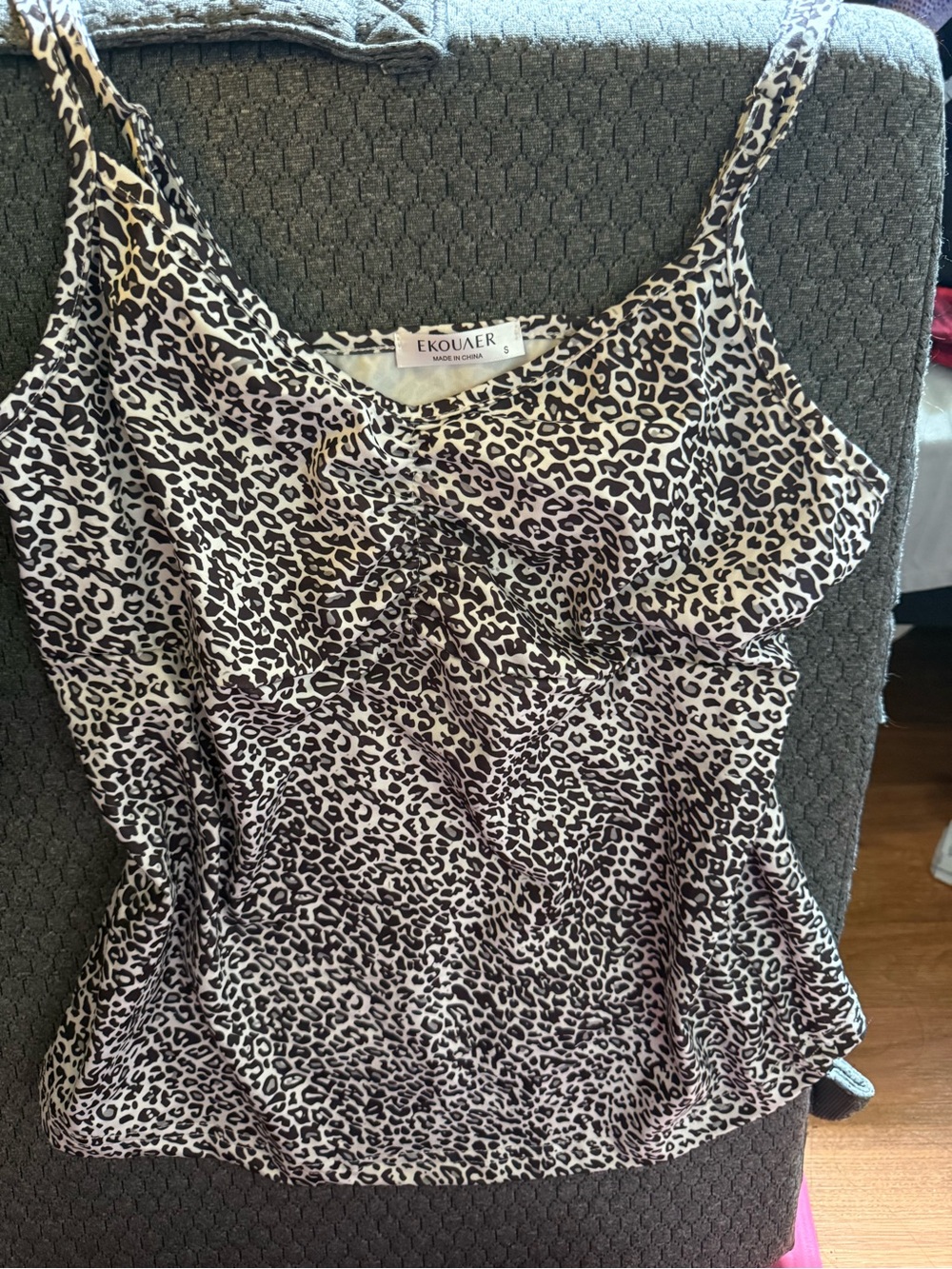 Ekouaer Pink Leopard Ruffle Cami Top